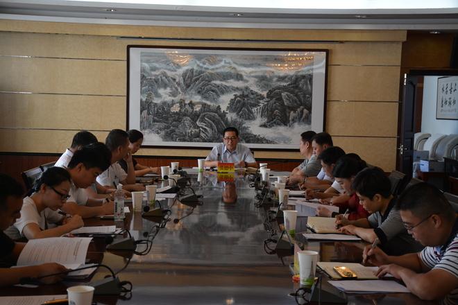 水磨沟区人大常委会召开人大工委例会2.JPG