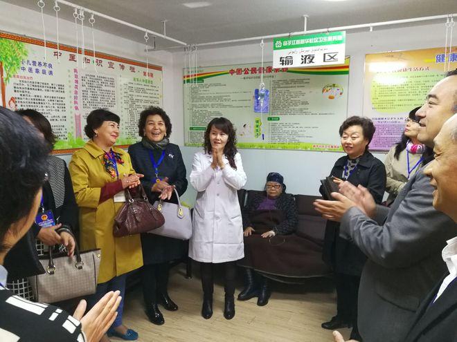 代表视察活动图片3.jpg 代表视察活动图片3.jpg